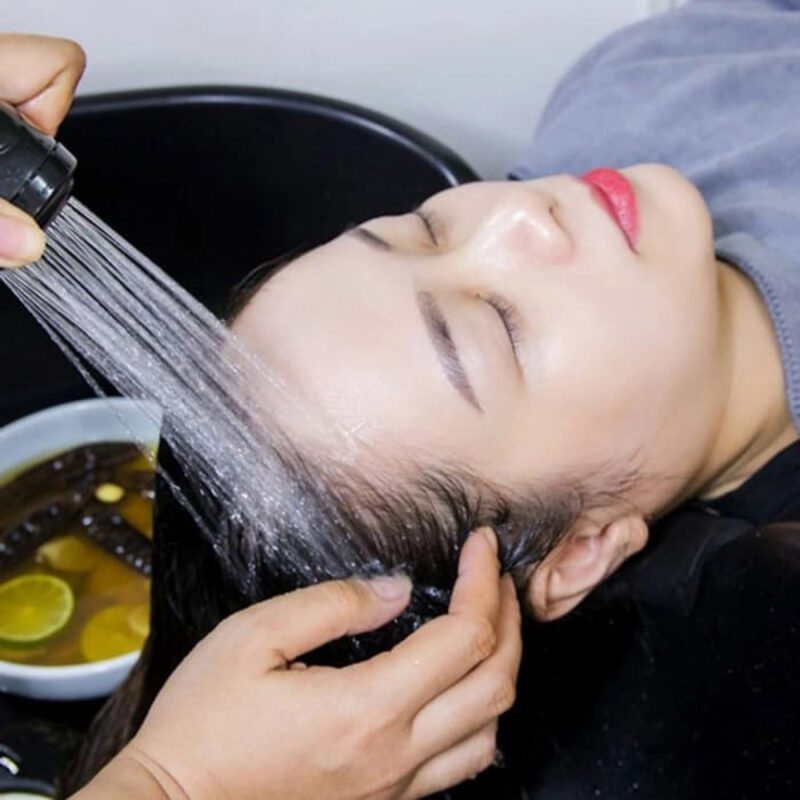 Tại sao Phương Hoàng Anh lại chọn gội đầu thảo mộc – Dù đã có đủ dịch vụ thẩm mỹ cao cấp 4 Gội đầu thảo mộc